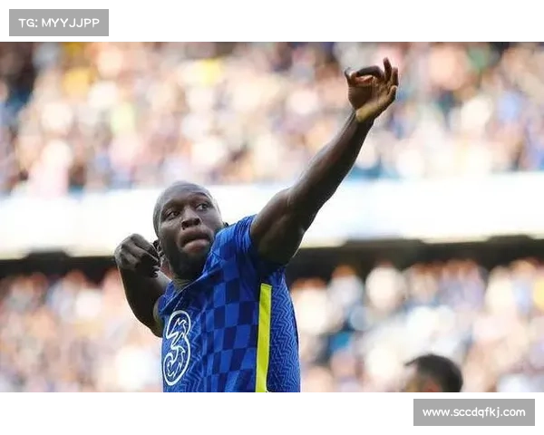 卢卡库加盟曼联引爆转会市场震动足球界的震撼之举